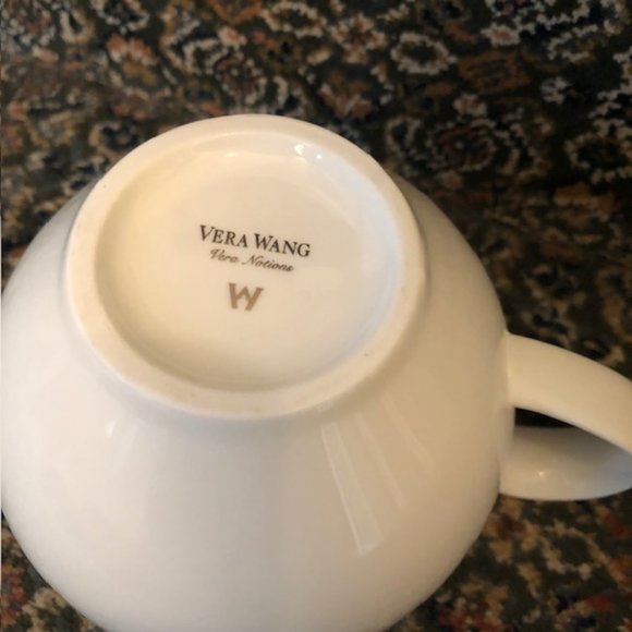 SALE 2 for $26 / 3 for $33 Vera Wang - Vera Notions Creamer, Bone China Wedgwood - Picture 4 of 6